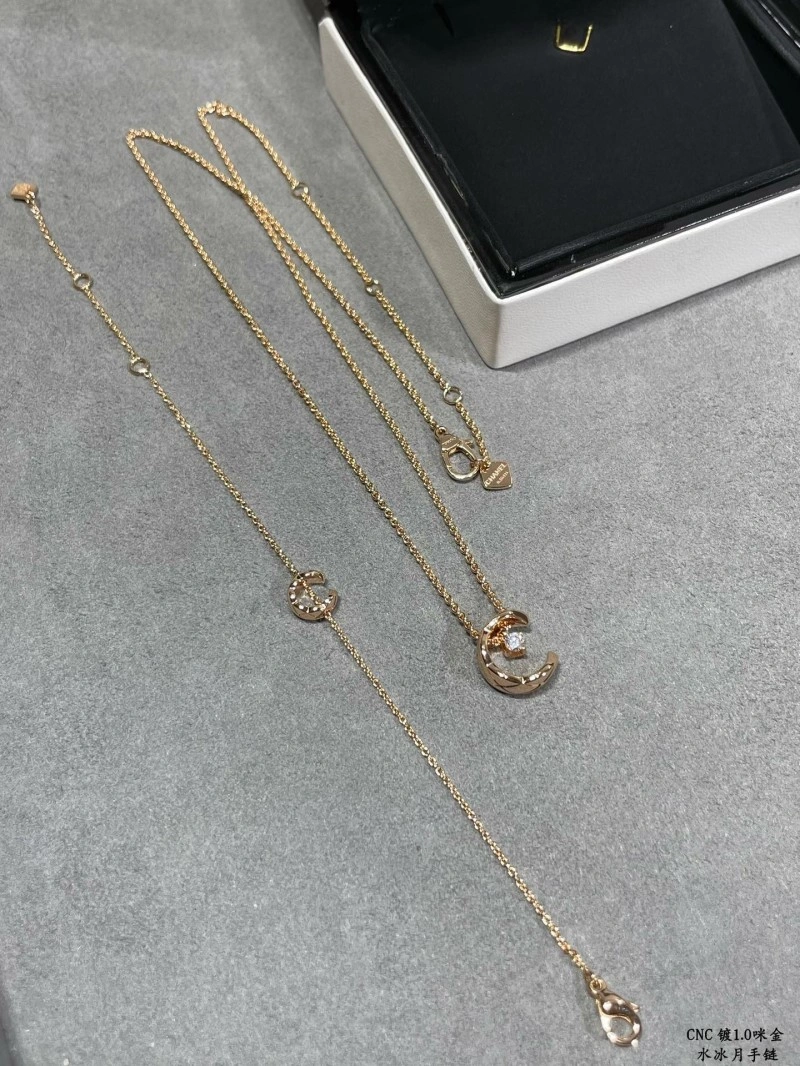 GoodFit Chanel Bracelets 220429