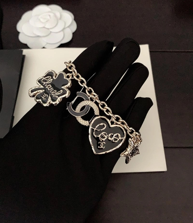 Chanel Bracelets Stylish 220420
