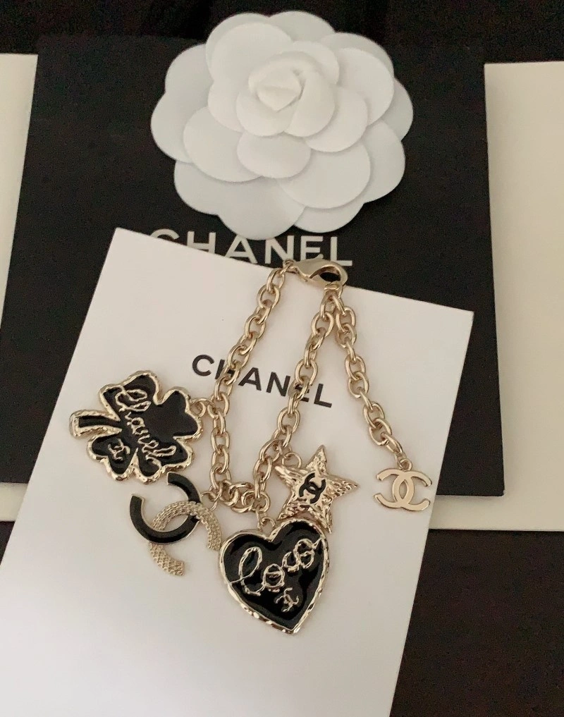 Chanel Bracelets Stylish 220420