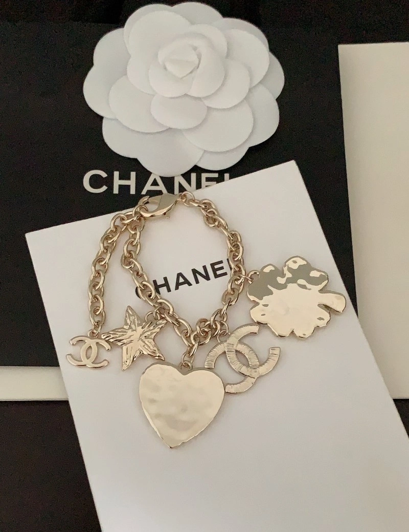 Chanel Bracelets Stylish 220420