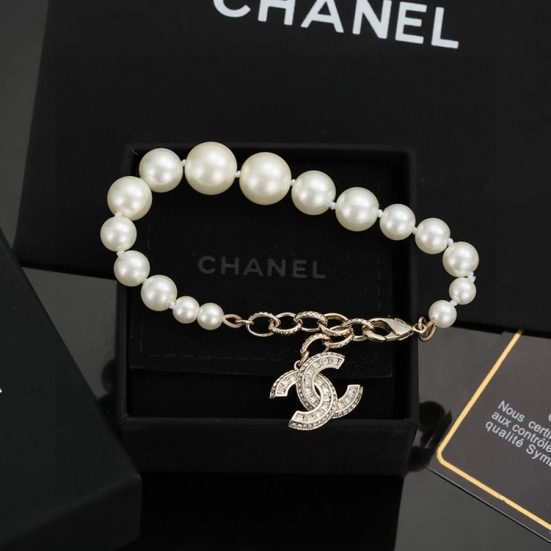 Chanel Bracelets Sleek 220418