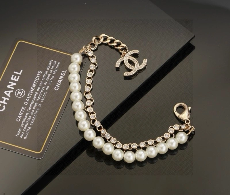 Chanel Bracelets Flexible 220422