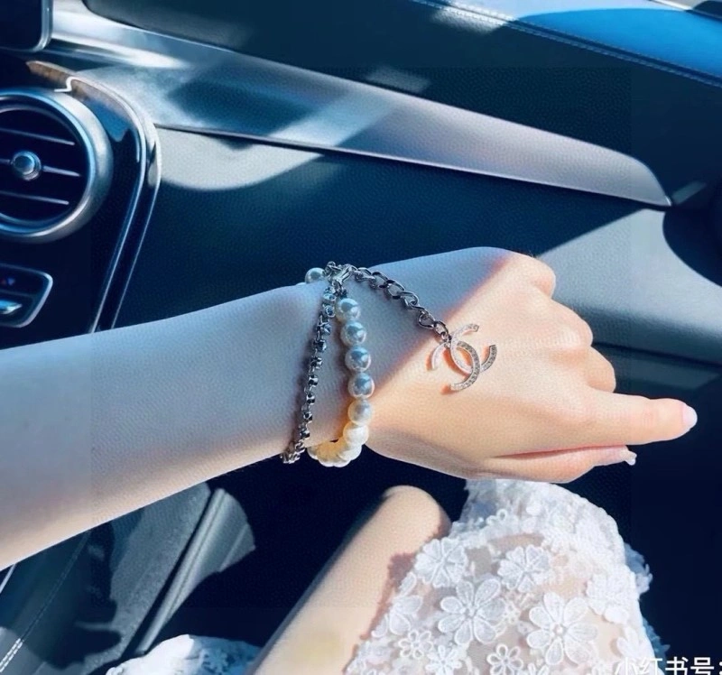 Chanel Bracelets Flexible 220422