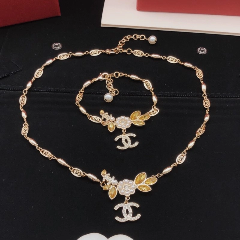 Trendy Chanel Bracelets 220407