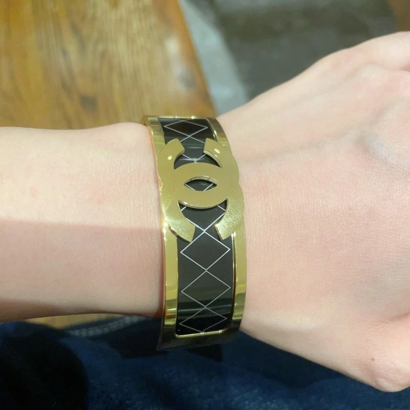FlexibleFit Chanel Bracelets 220409