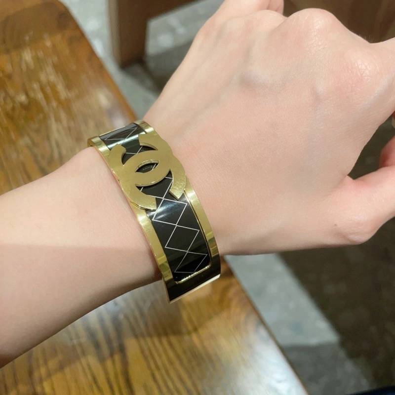 FlexibleFit Chanel Bracelets 220409