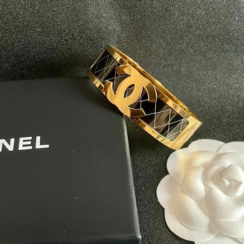 FlexibleFit Chanel Bracelets 220409