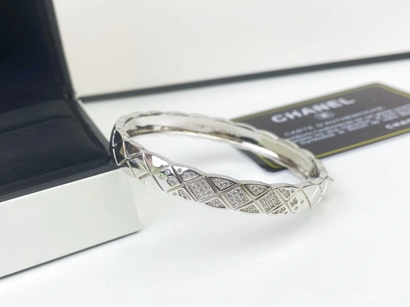 Trendy Chanel Bracelets 220408