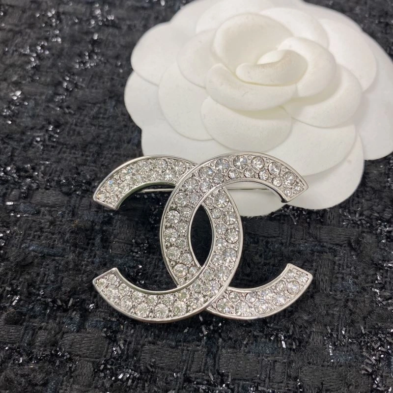 Chanel Brooches MultiPurpose 231402