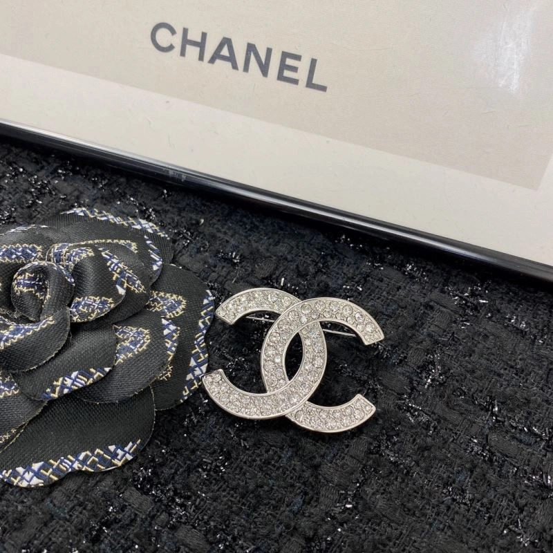 Chanel Brooches MultiPurpose 231402