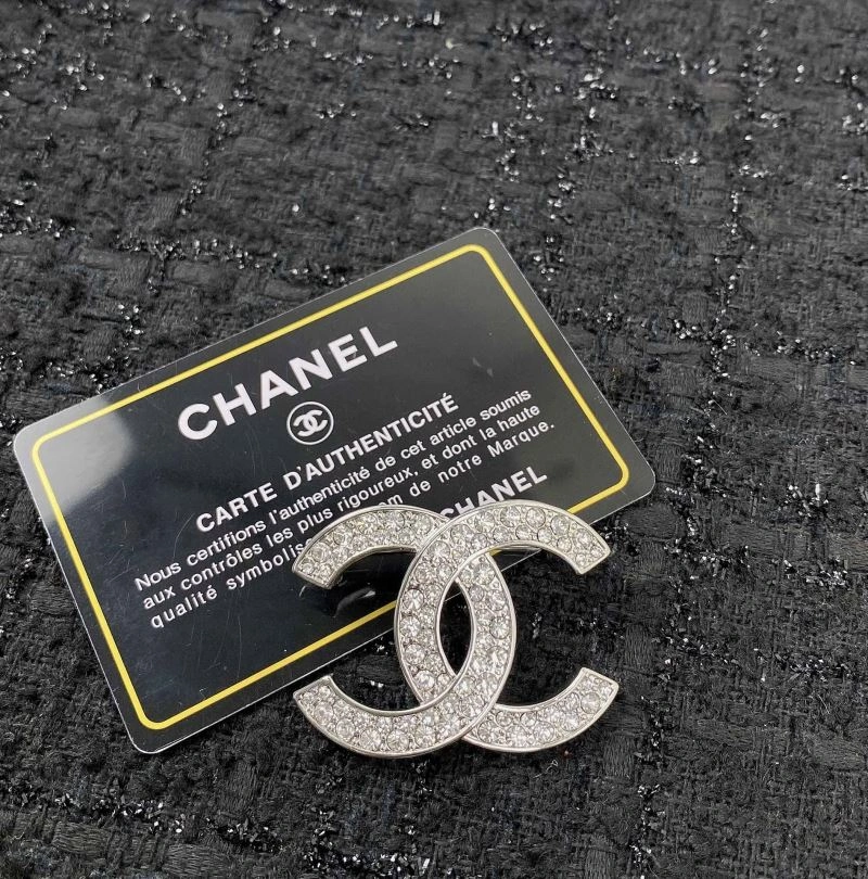 Chanel Brooches MultiPurpose 231402