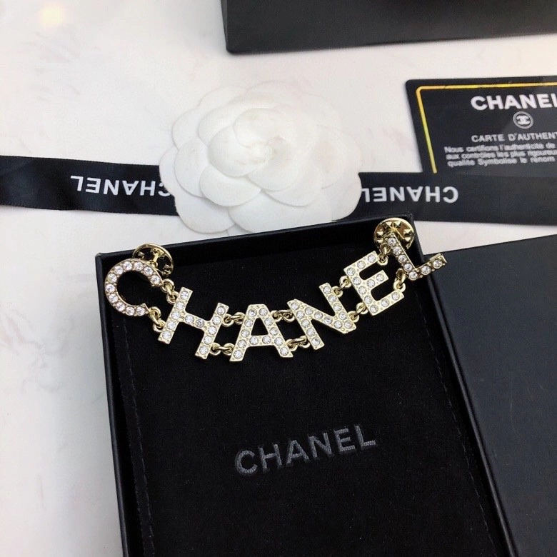 ZipUp Chanel Brooches 231387