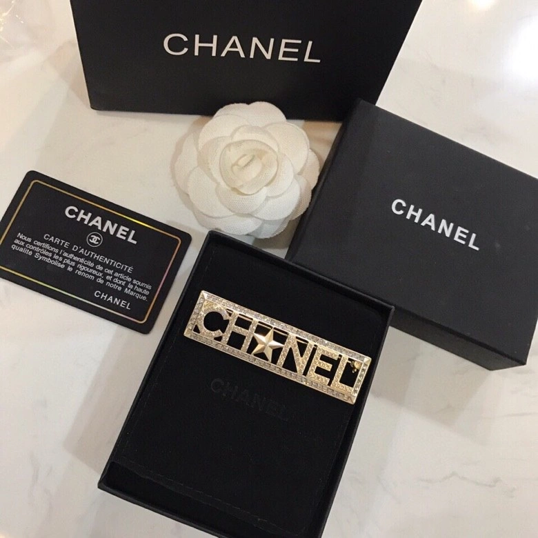 Chanel Brooches Trendsetting 231381