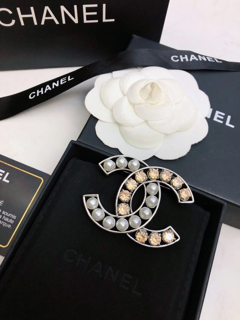 Chanel Brooches Comfortable 231513