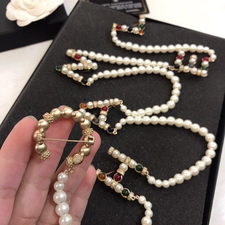 Chanel Brooches UrbanChic 231388