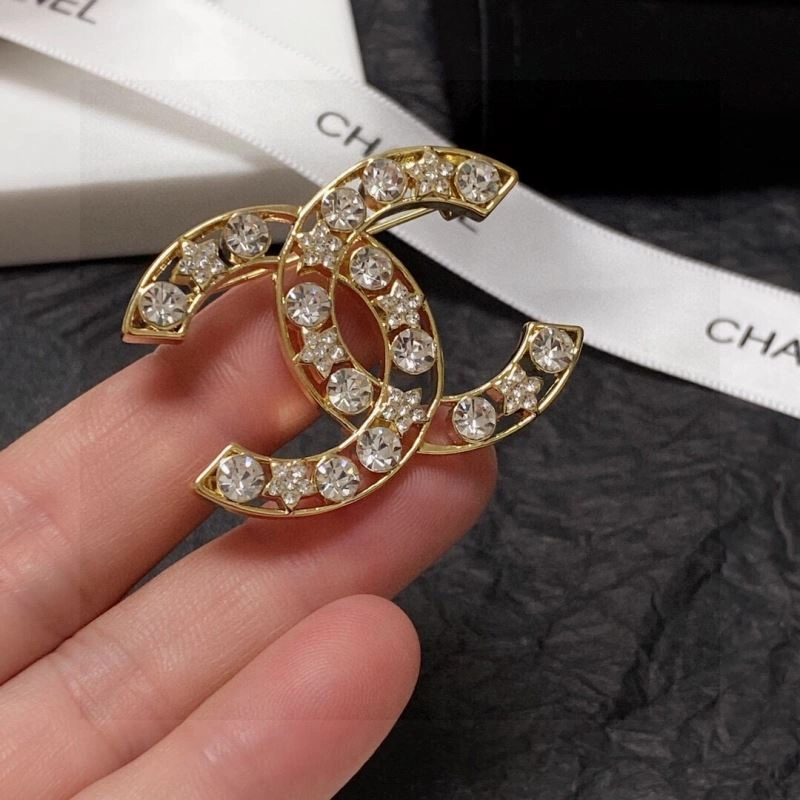 Chanel Brooches HighQuality 231411