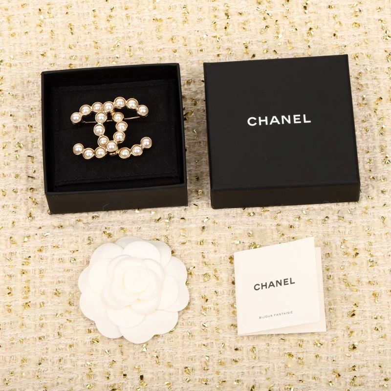 Chanel Brooches Bright 231360