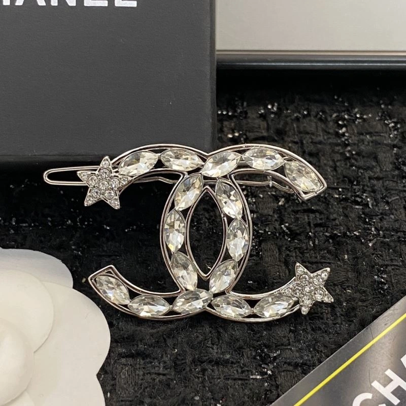 Chanel Brooches Functional 231369