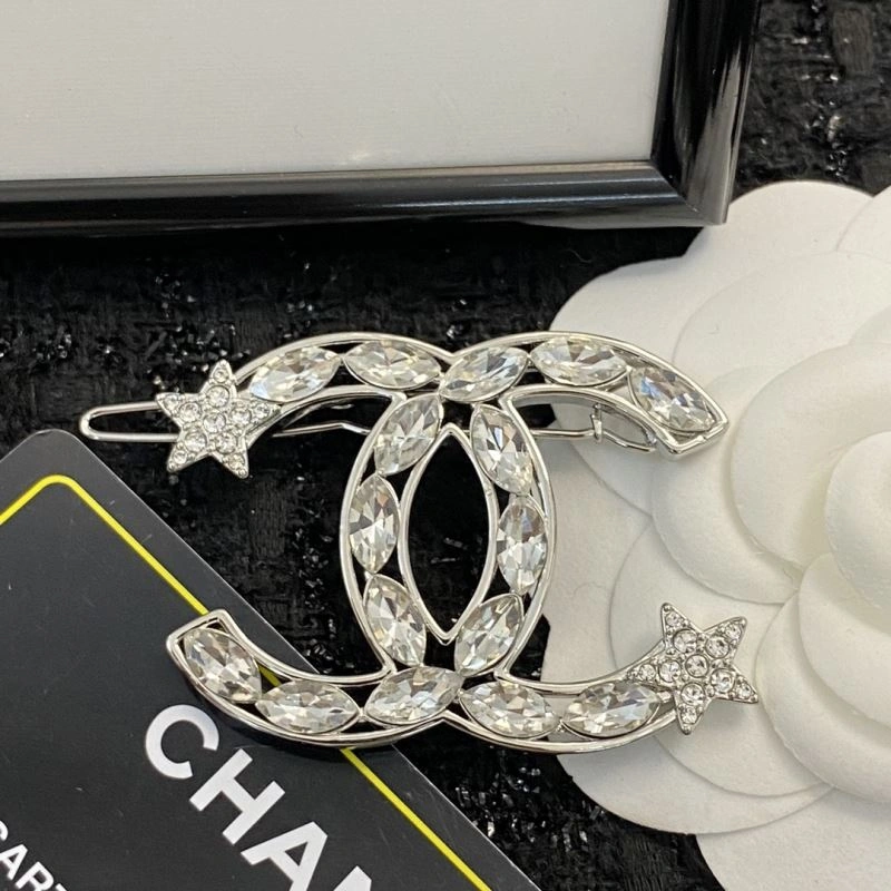 Chanel Brooches Functional 231369