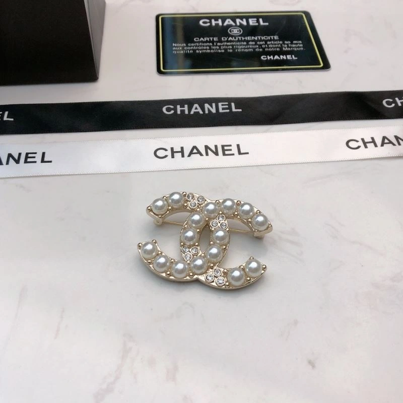 Chanel Brooches Colorful 231429