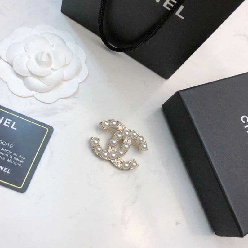 Chanel Brooches Colorful 231429