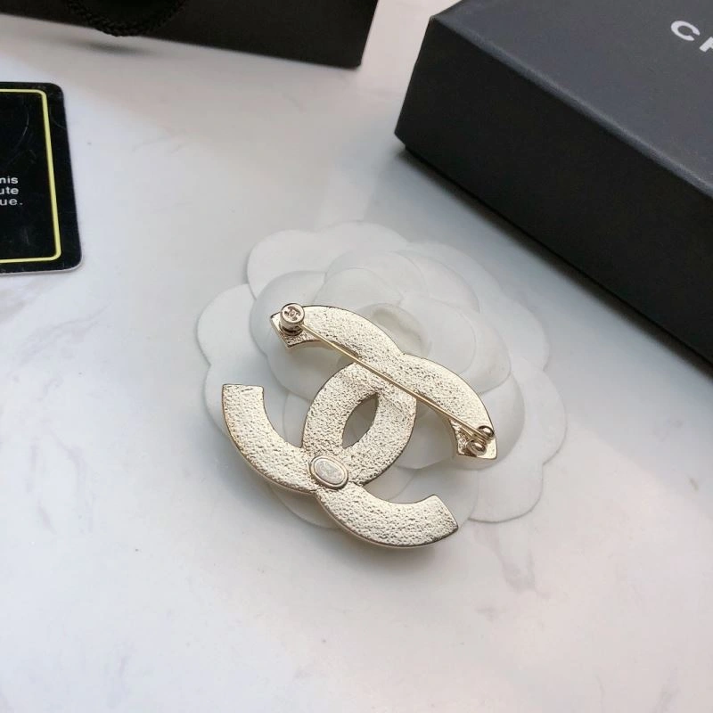 Chanel Brooches Colorful 231429