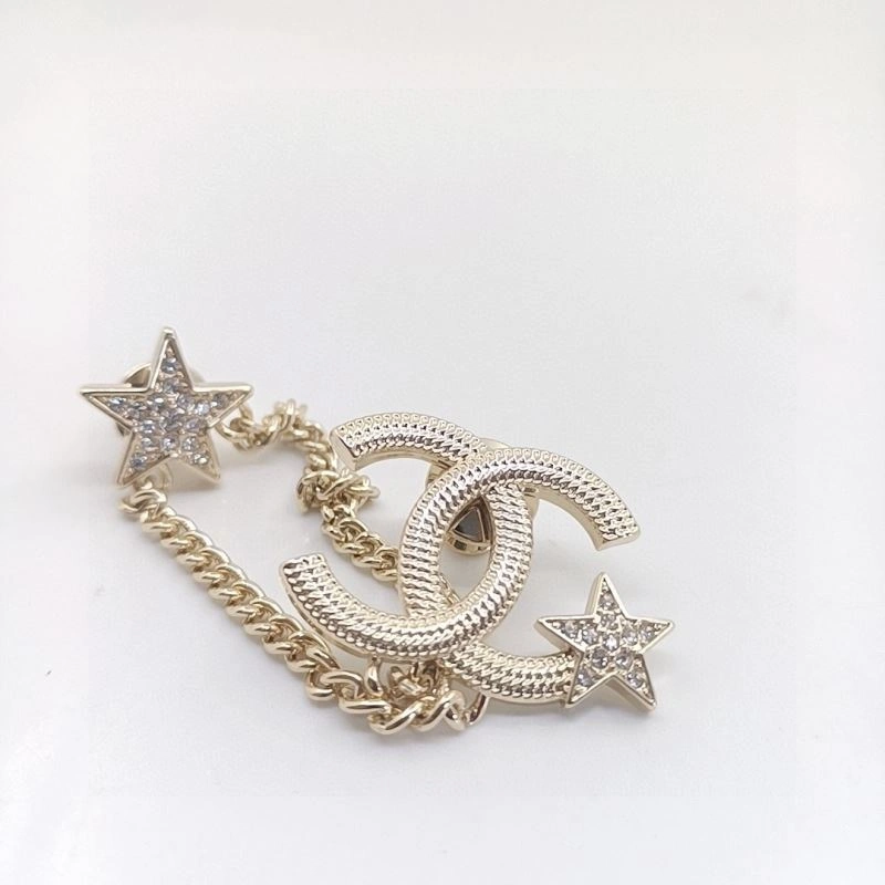 Durable Chanel Brooches 231376