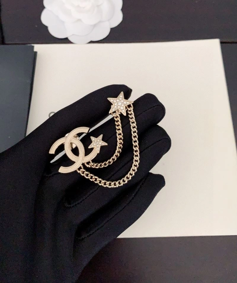 Durable Chanel Brooches 231376