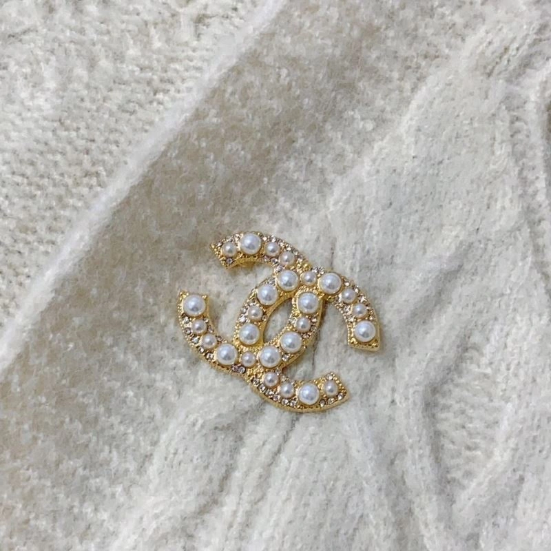 Chanel Brooches Sporty 231384