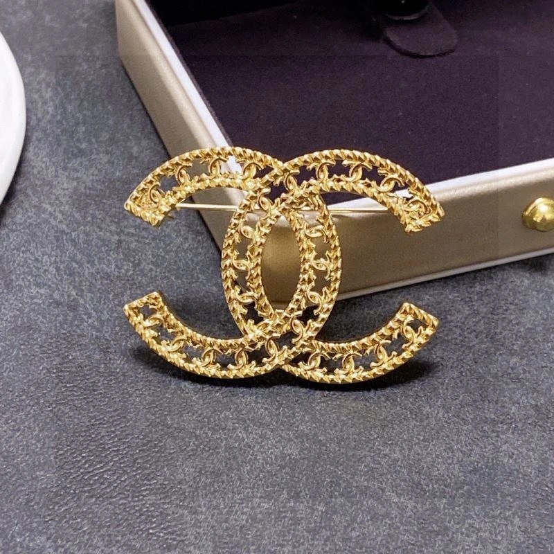 Sustainable Chanel Brooches 231363