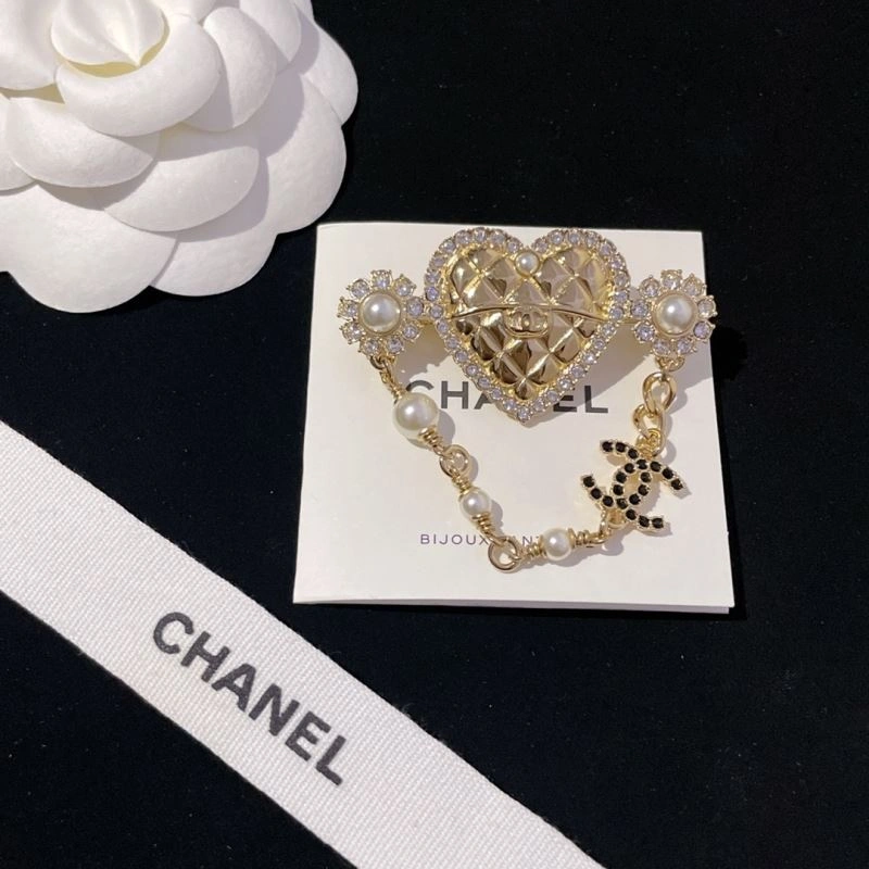 ZeroBulk Chanel Brooches 231359