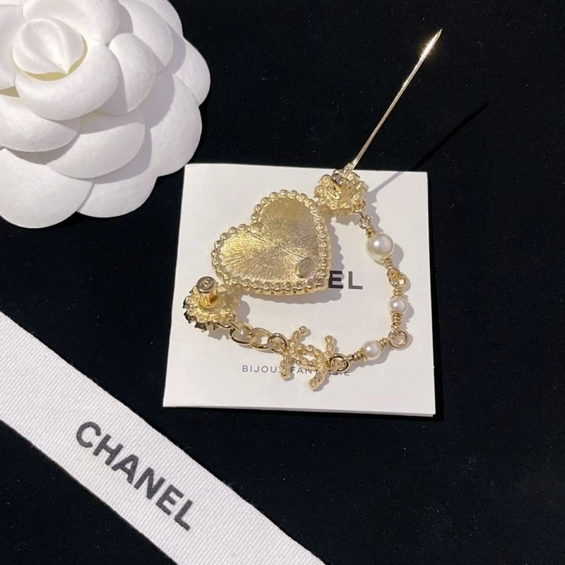 ZeroBulk Chanel Brooches 231359