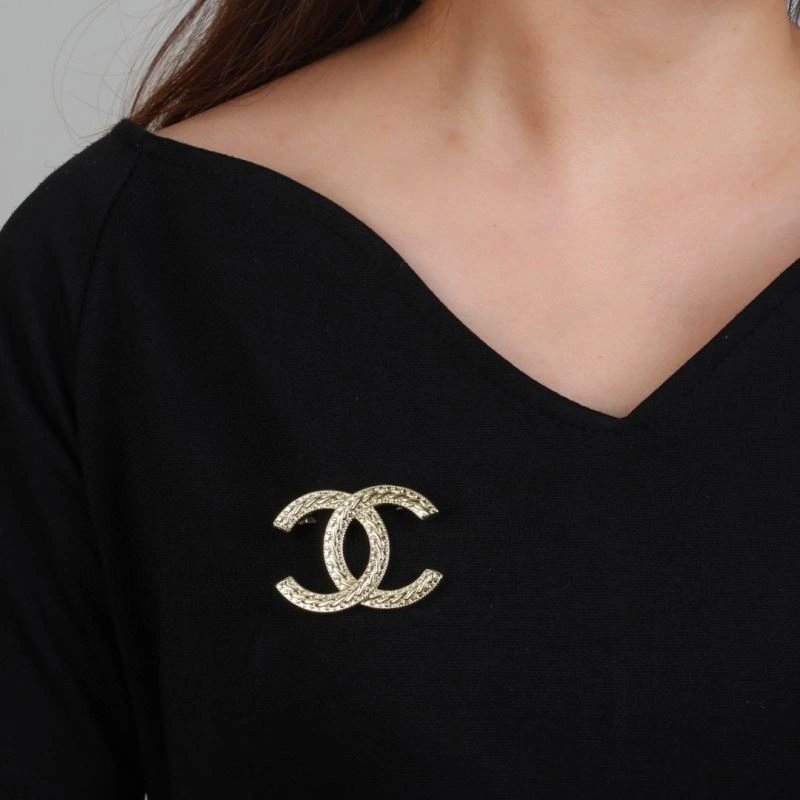 HighQuality Chanel Brooches 218856