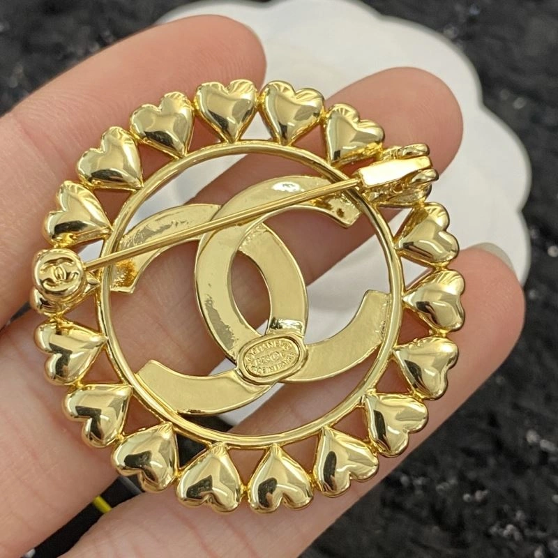 Modern Chanel Brooches 230832
