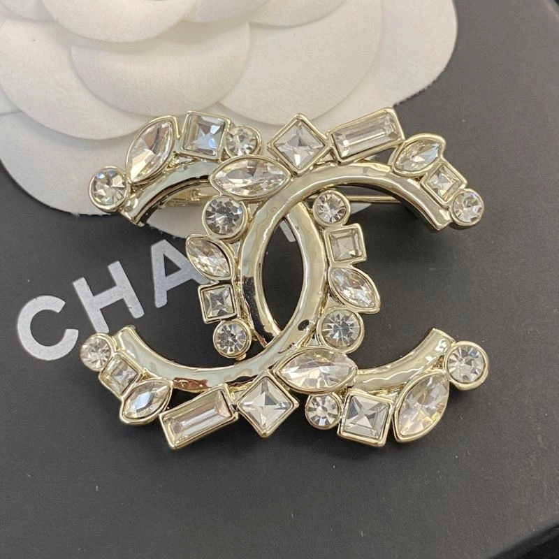SmoothTexture Chanel Brooches 230831