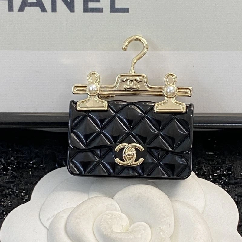 DailyWear Chanel Brooches 230822
