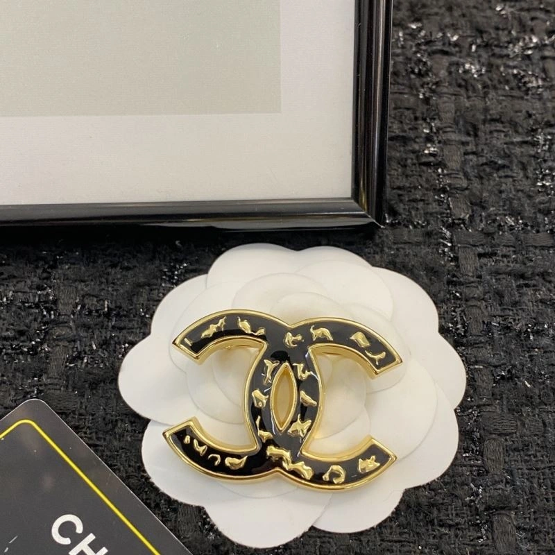 Chanel Brooches Packable 230847