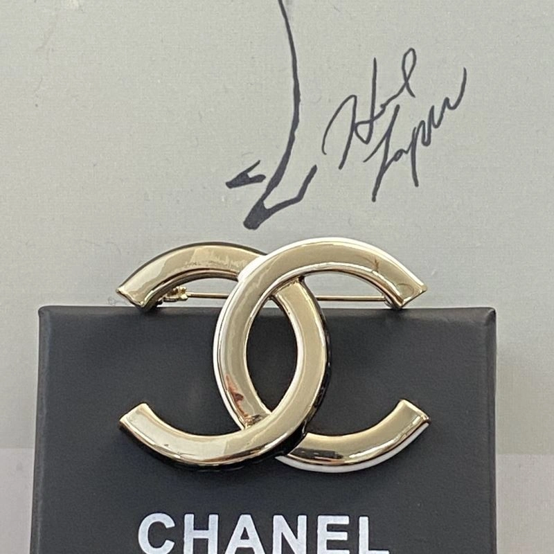 Chanel Brooches Resilient 230819
