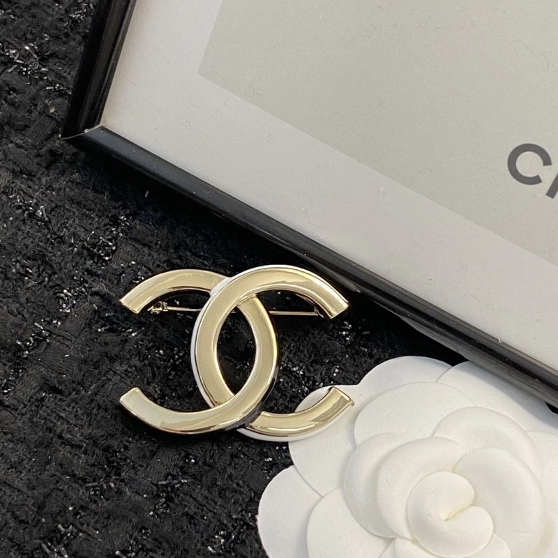 Chanel Brooches Resilient 230819