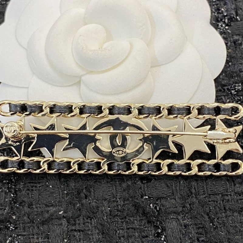 FashionForward Chanel Brooches 230818