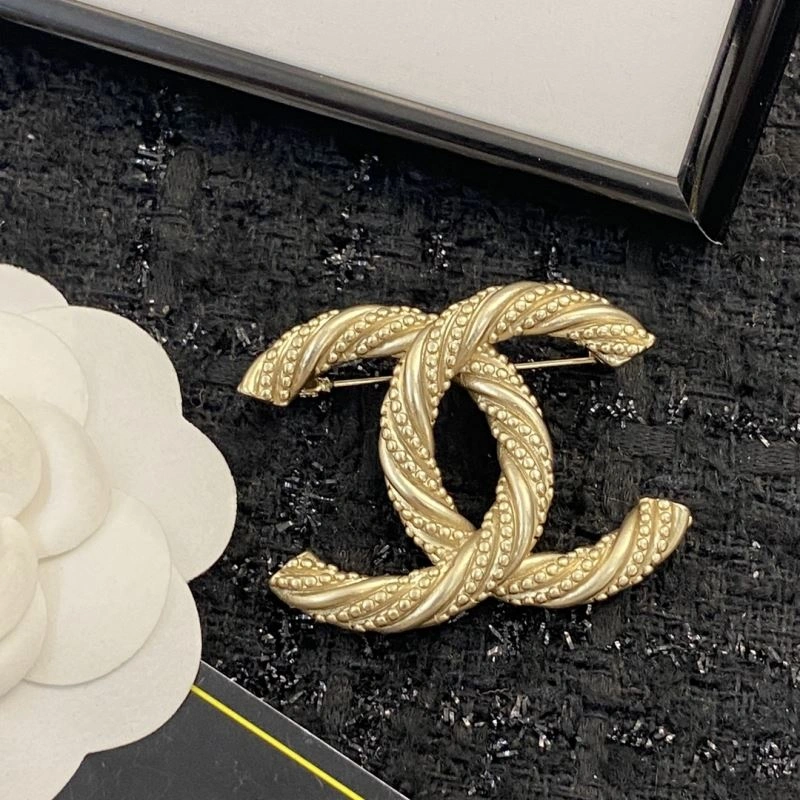 HighQuality Chanel Brooches 230817