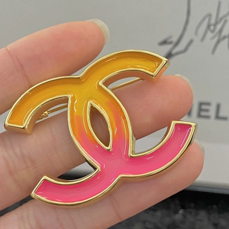 Chanel Brooches Resilient 230872