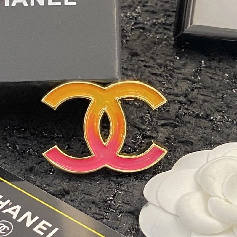 Chanel Brooches Resilient 230872