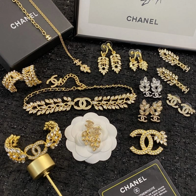 Chanel Brooches QuickDry 230815