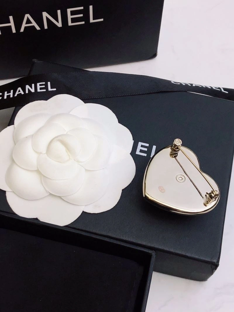 TimelessDesign Chanel Brooches 230826