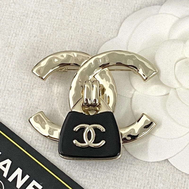 MoistureWicking Chanel Brooches 230849