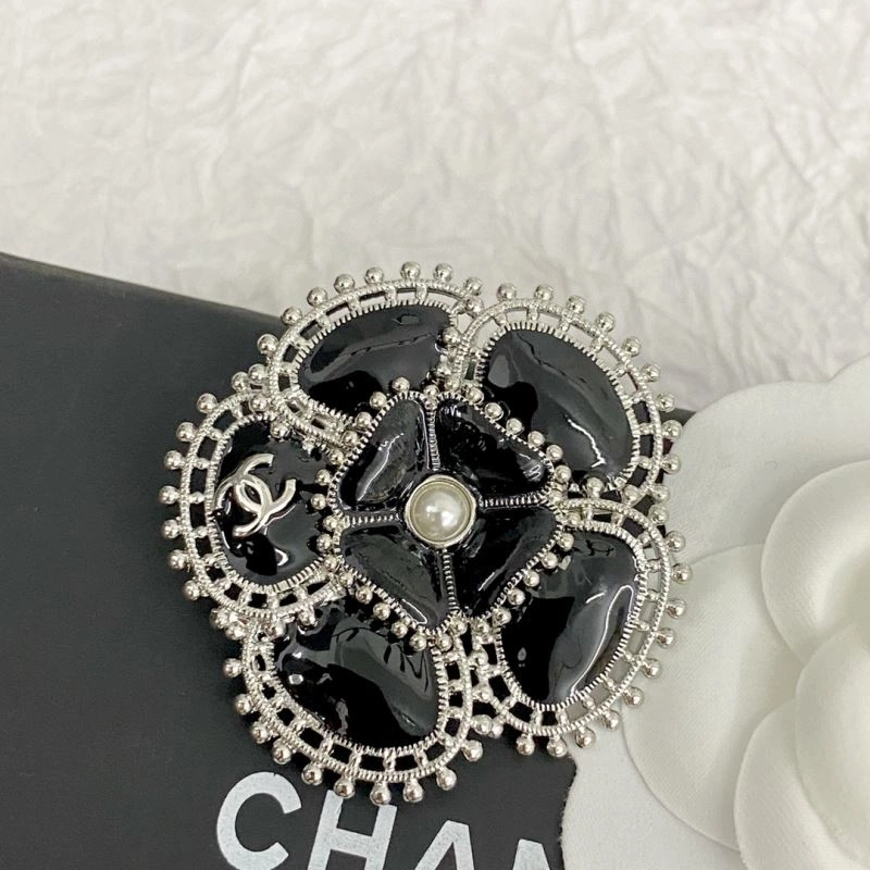 MultiPurpose Chanel Brooches 230771
