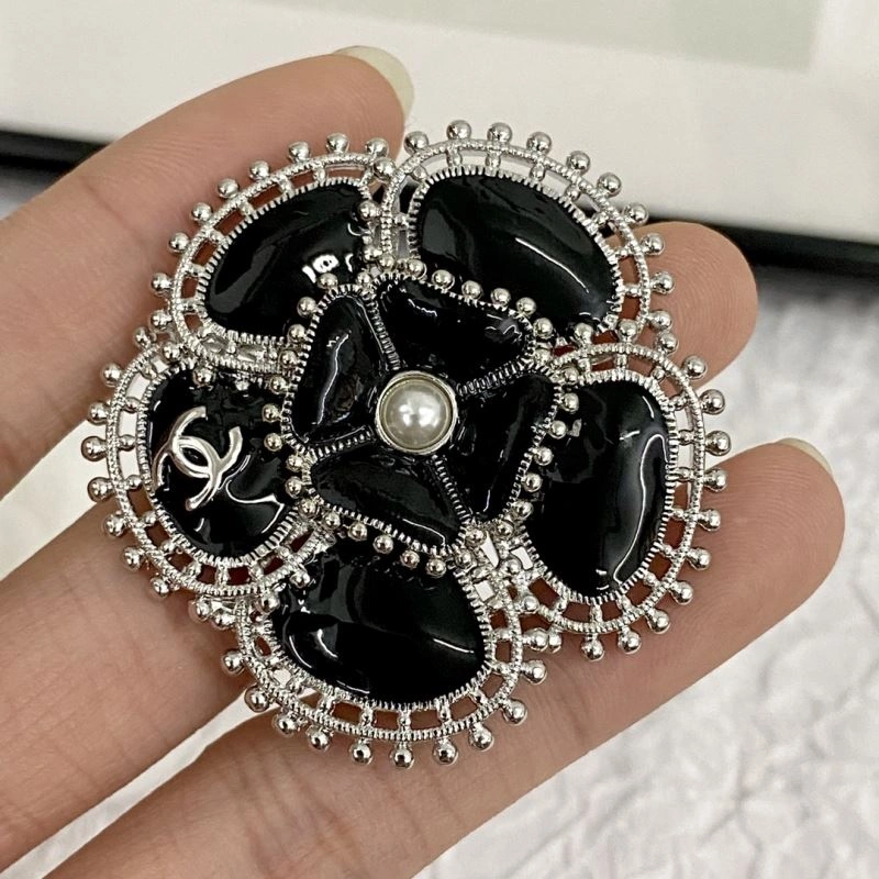 MultiPurpose Chanel Brooches 230771