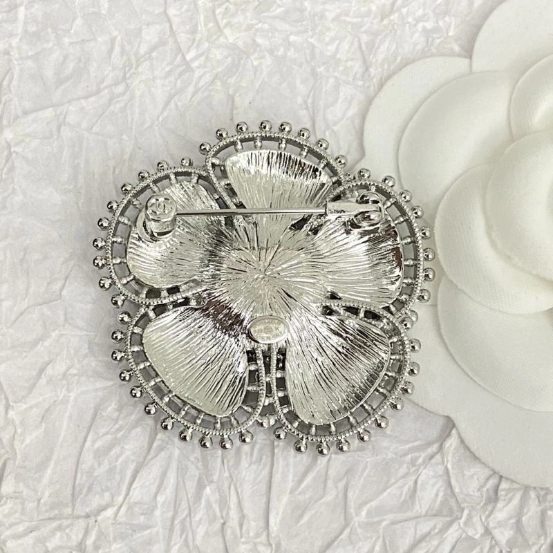 MultiPurpose Chanel Brooches 230771