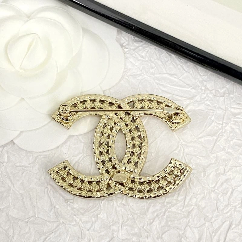 QuickDry Chanel Brooches 230784
